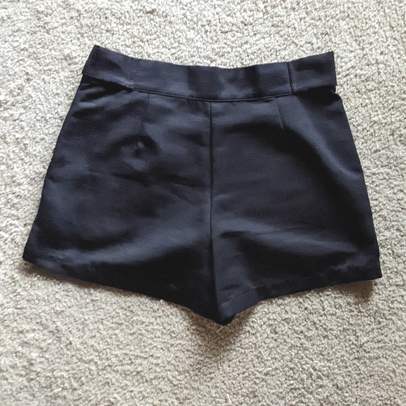 Topshop Black Short Shorts Side Zip - Size Small - Picture 2 of 9